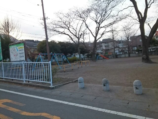 峰下児童公園まで300m
