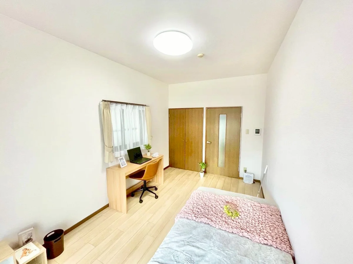 ※撮影用の観察植物・食器調理器具・雑貨類等はございません。※写真は現況優先