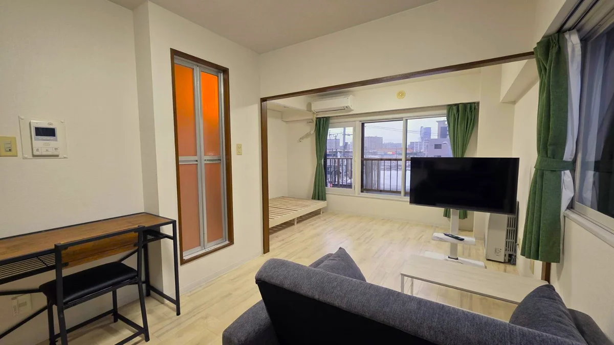 西と南の2面に窓があり、採光・風通り共にバッチリです！