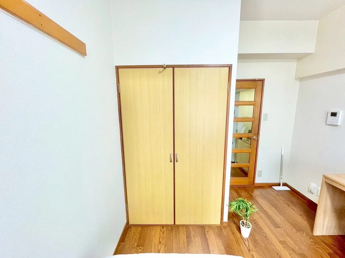 ※撮影用の観葉植物・食器調理器具・雑貨類等はございません。※図面・写真は現況優先。