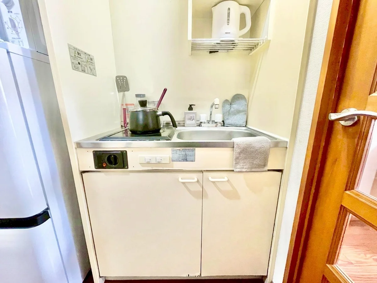 ※撮影用の観葉植物・食器調理器具・雑貨類等はございません。※図面・写真は現況優先。