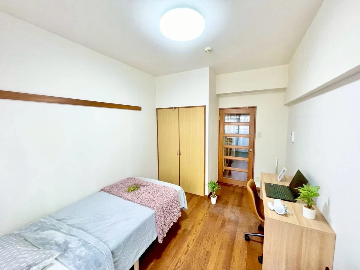 ※撮影用の観葉植物・食器調理器具・雑貨類等はございません。※図面・写真は現況優先。