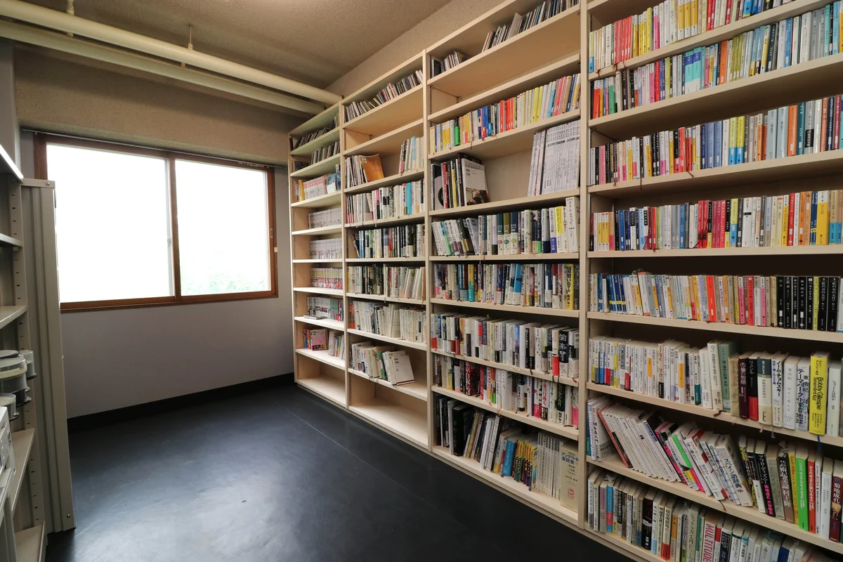 マンガ　図書館