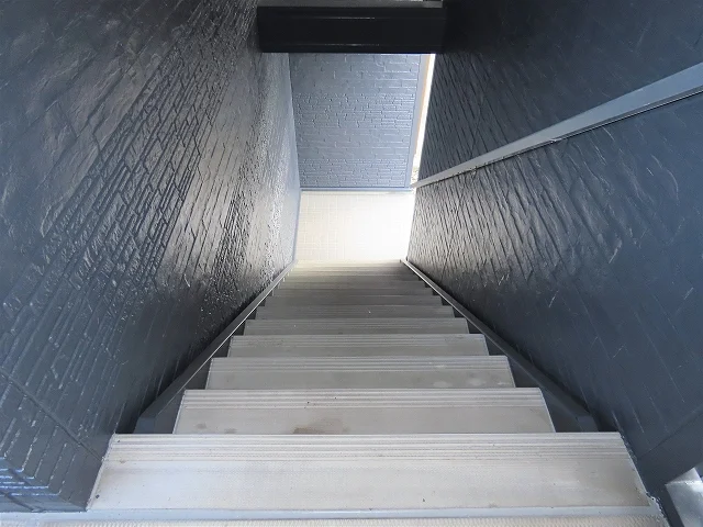 階段上からのアングルです