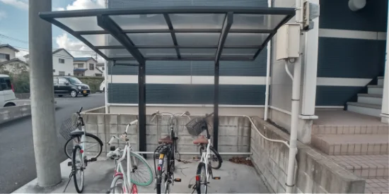 共用部分は清掃業者が清掃しております。