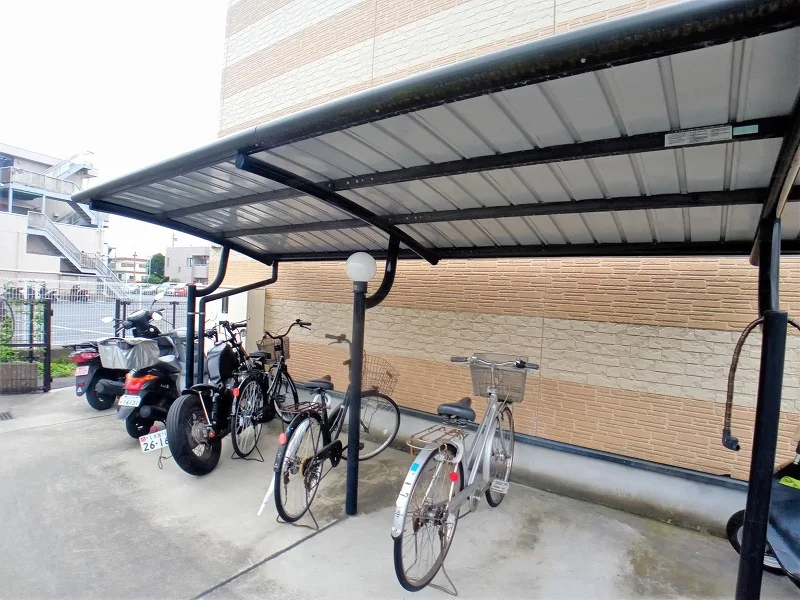 駐輪場完備