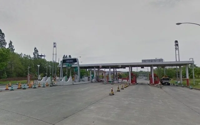 八戸ＩＣまで2100m