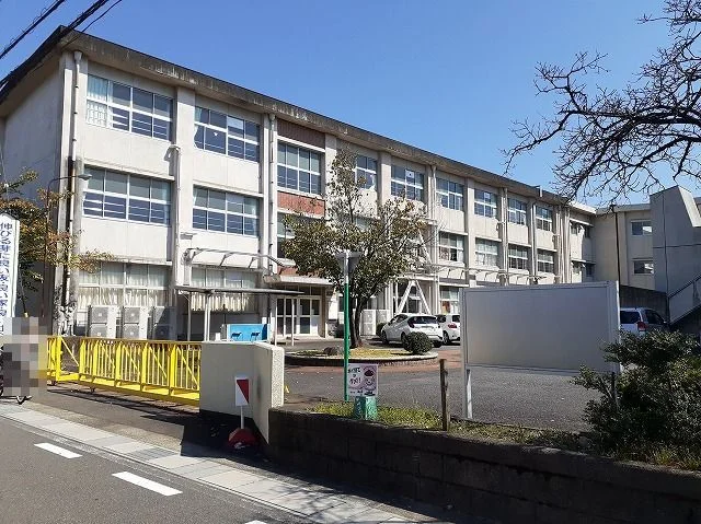 岐阜市立厚見小学校まで550m