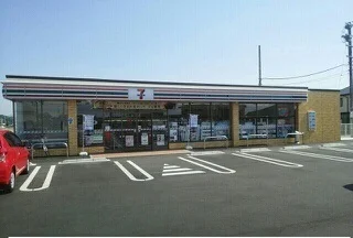 セブンイレブン高松春日店さんまで1100m