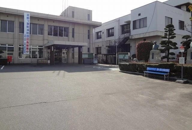 吉野ヶ里町役場三田川庁舎まで1200m