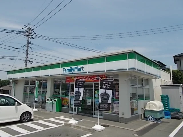 ファミリーマート　八景水谷店まで850m