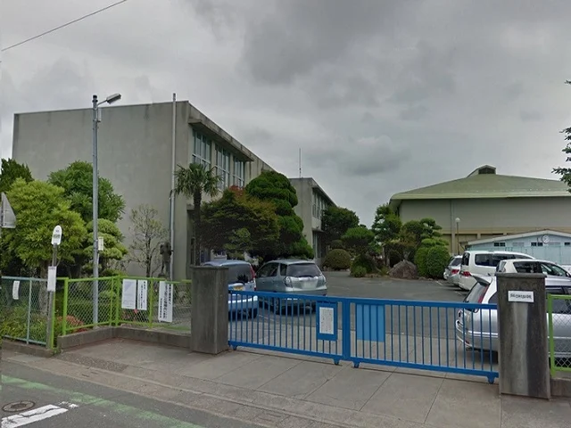 浜松市立神久呂小学校まで1500m