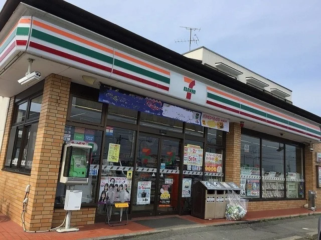 セブンイレブン浜松寺脇町店まで300m