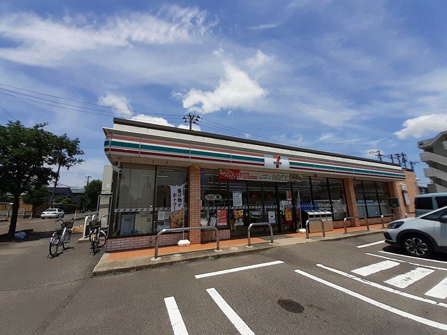 セブンイレブン　新津車場店まで240m