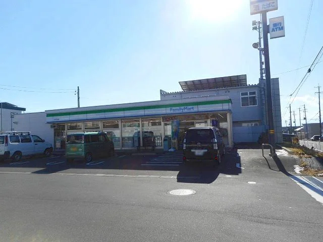 ファミリーマート　松本岡田店まで450m