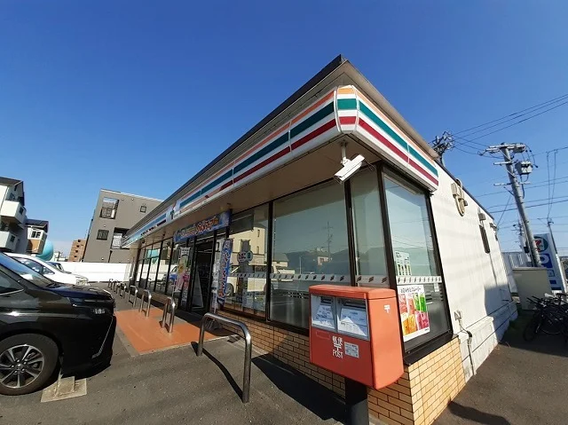 セブンイレブンまで55m