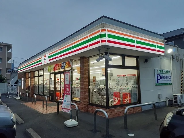 セブンイレブン浜松曳馬５丁目店まで130m