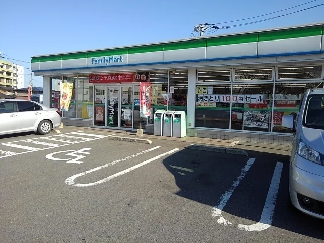 ファミリーマート鳥栖轟町店まで660m