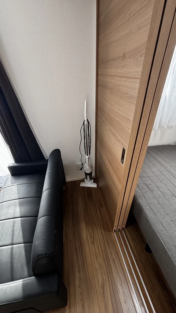 スティックタイプ掃除機