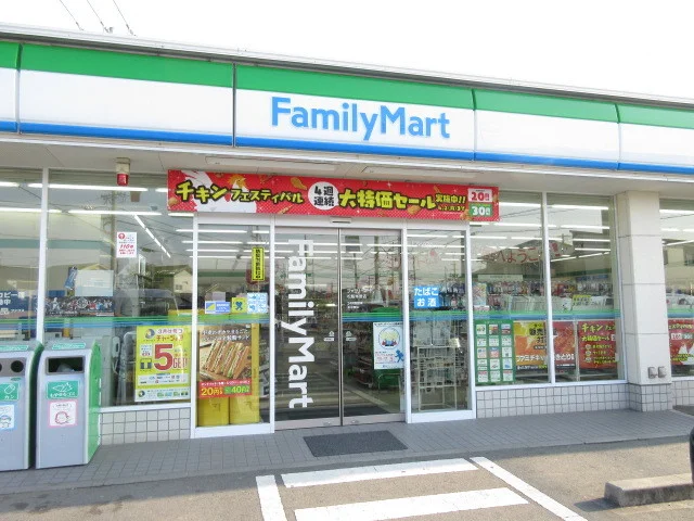 ファミリーマート松阪本居店まで800m