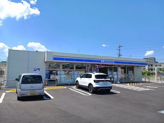 ローソン八日市東本町店様まで400m