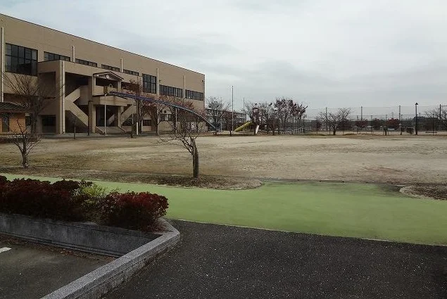 芦刈運動公園まで450m