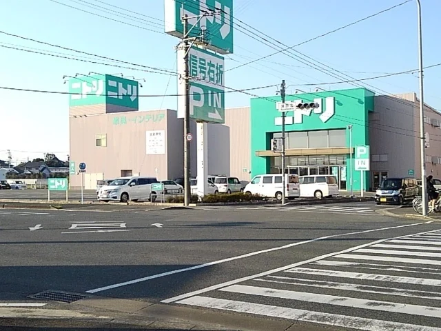 ニトリ八女店まで690m