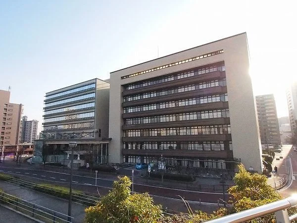 北九州市役所まで2300m