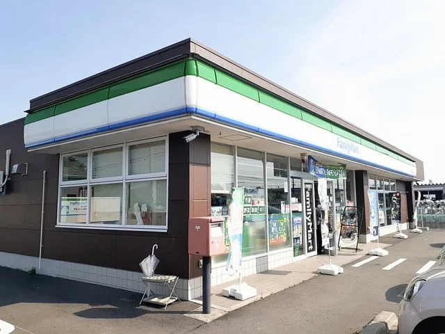 ファミリーマート石森加賀野店まで600m