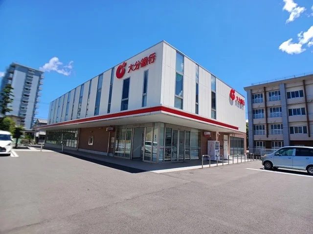 大分銀行　鶴崎支店まで1100m