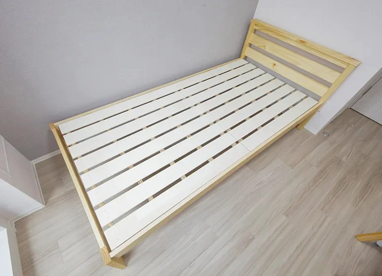 ベッド　※寝具一式付きます