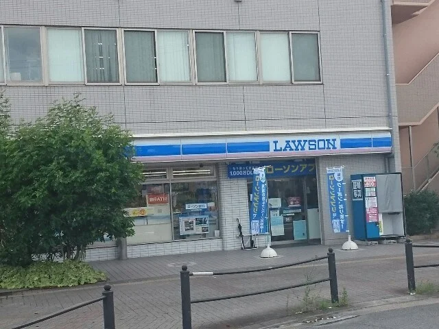 ローソン 神領駅前店まで600m