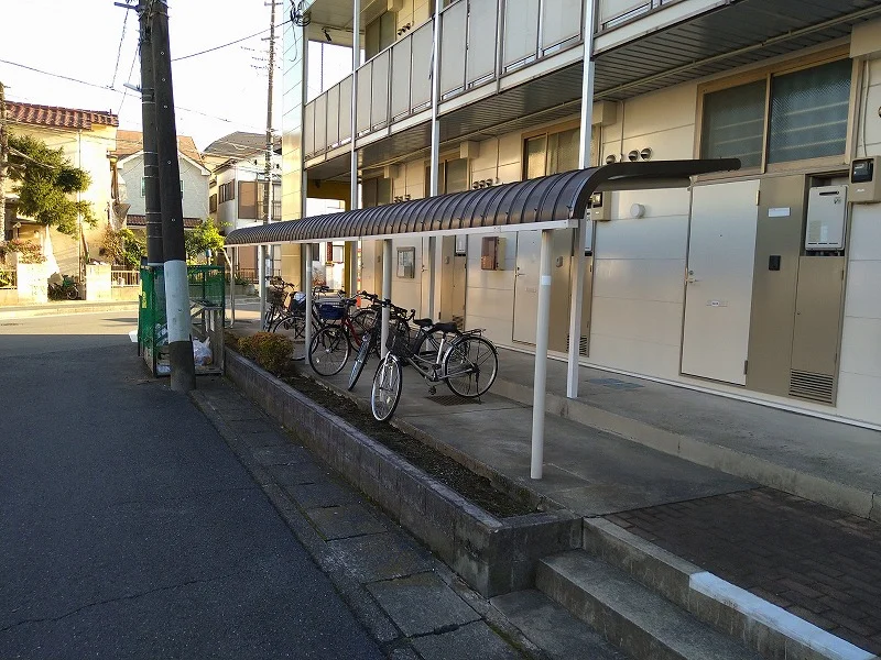 駐輪場　原付＆自転車のみ駐輪可能