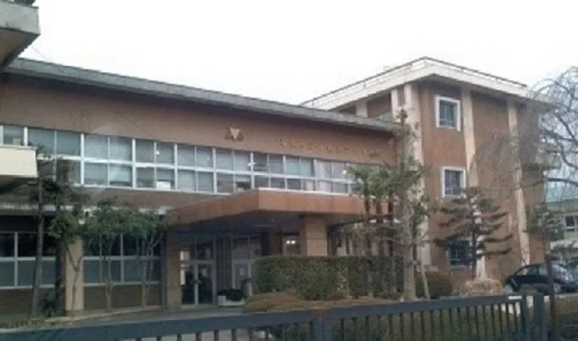 福島市立第三小学校まで100m