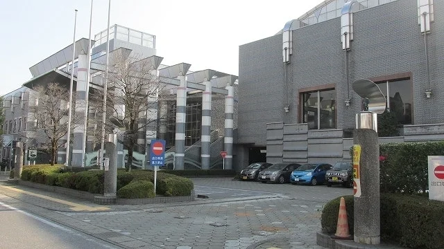 宇都宮市立東図書館まで350m