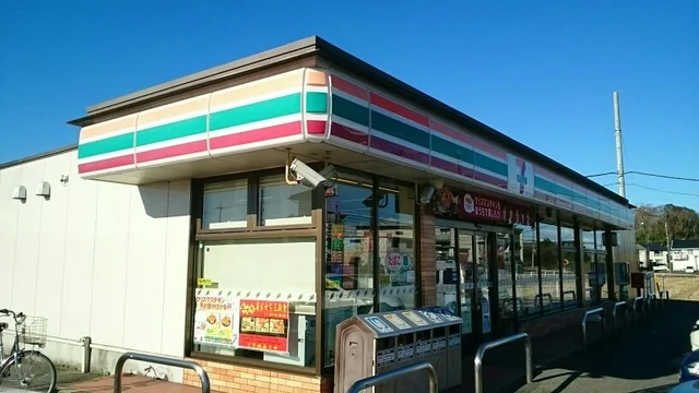 セブンイレブンまで340m