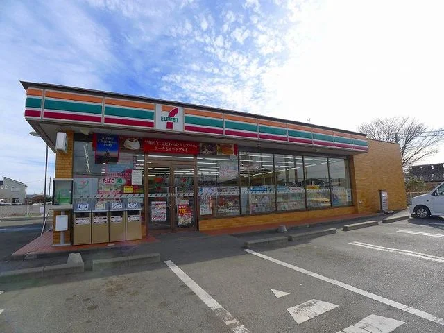 セブンイレブン藪塚運動公園前店まで2000m