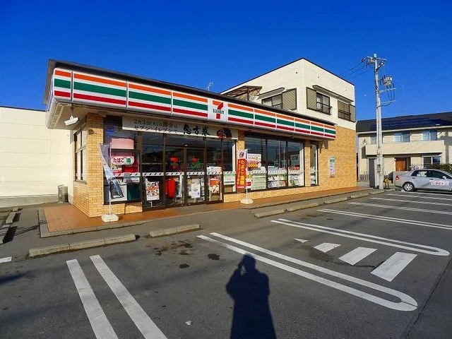 セブンイレブン邑楽中野横町店まで60m