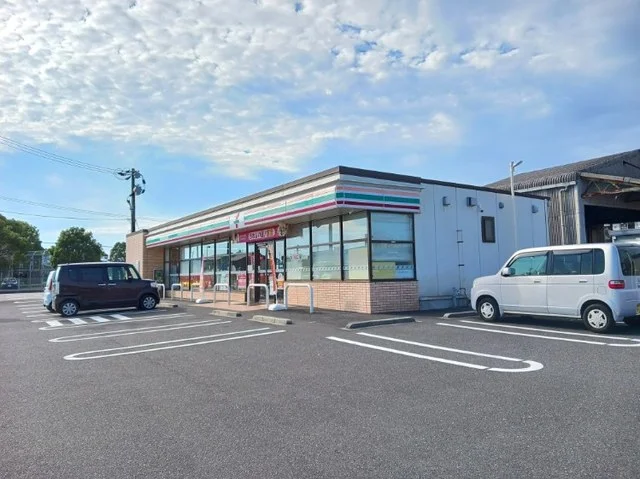 セブンイレブン鹿屋札元一丁目店まで450m