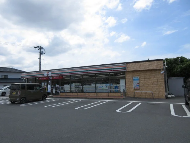 セブンイレブンまで1200m