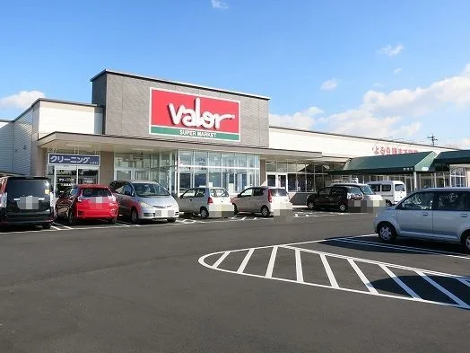 バロー　平坂店まで600m