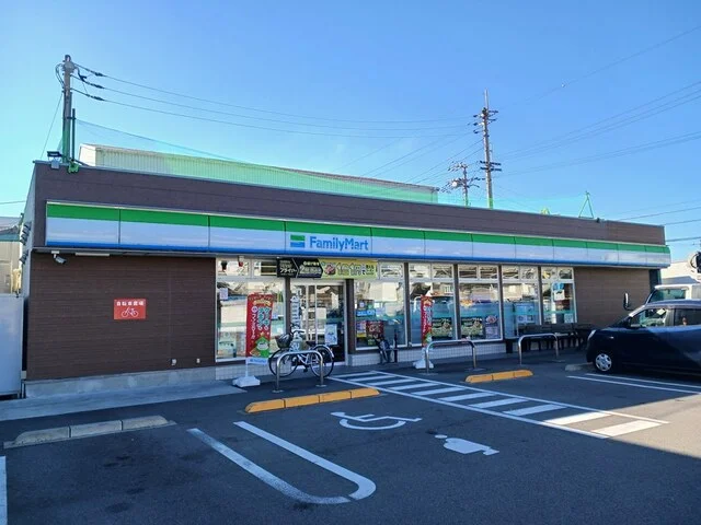 ファミリーマート川之江上分町店まで701m