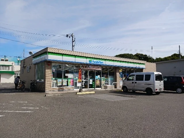 ファミリーマート今治衣干１丁目まで350m