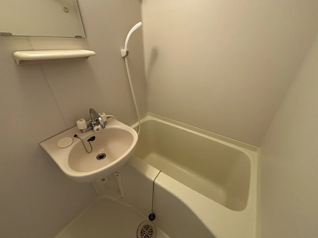 設備・仕様は号室により異なる為、現況を優先いたします。