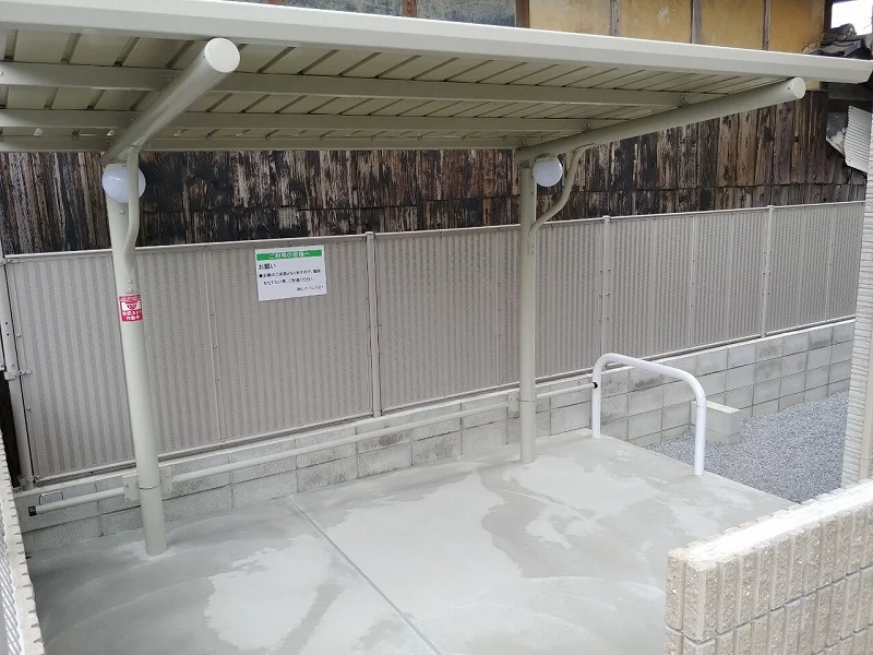 屋根つき駐輪場