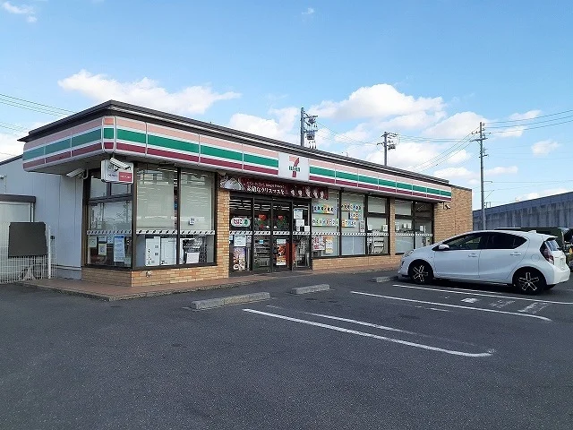 セブンイレブン常滑多屋店まで932m