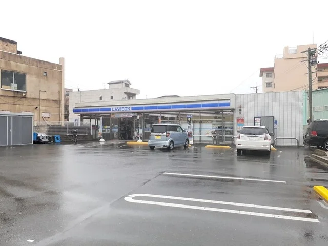 ローソン福岡長尾5丁目店まで220m