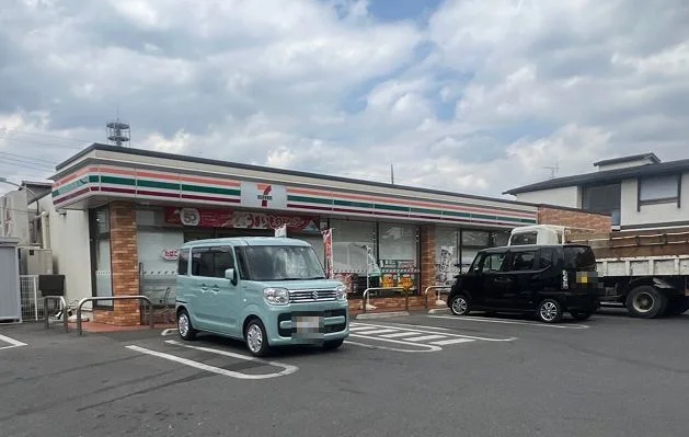 セブンイレブンまで800m