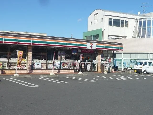 セブンイレブン西ヶ谷運動場前店まで80m