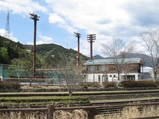 西ヶ谷総合運動場まで450m